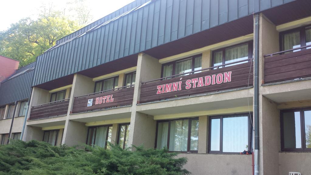 Hotel Zimni Stadion Náchod Exterior foto